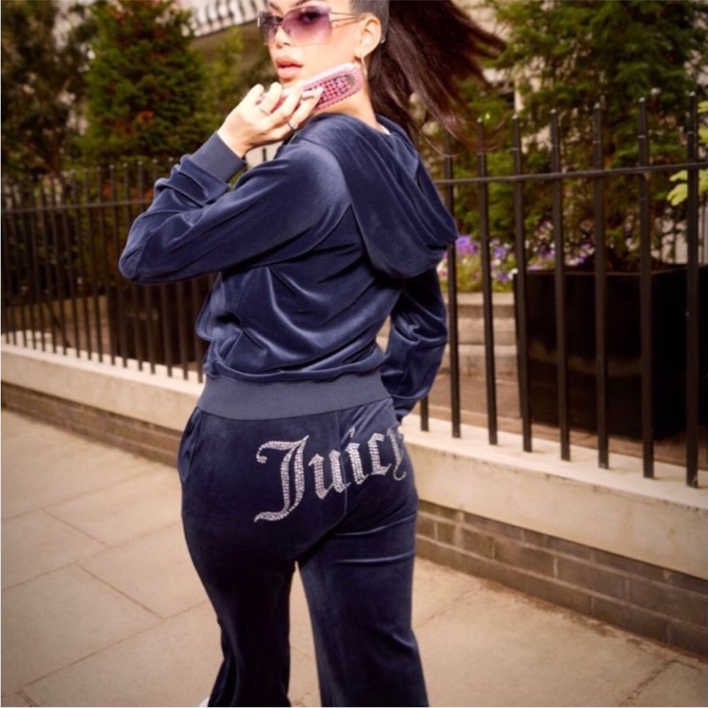 JUICY COUTURE Velour OG Bling Tracksuit Hoodie & Pant Set in navy blue - Picture 2 of 13
